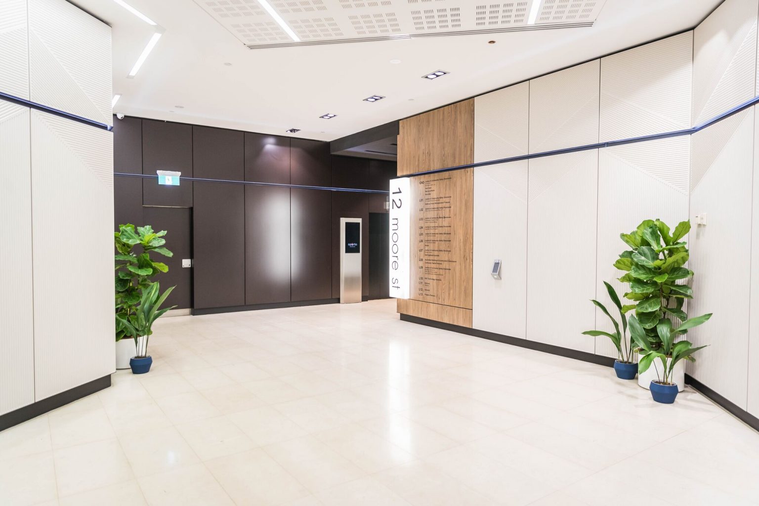 Lobby - Lifts