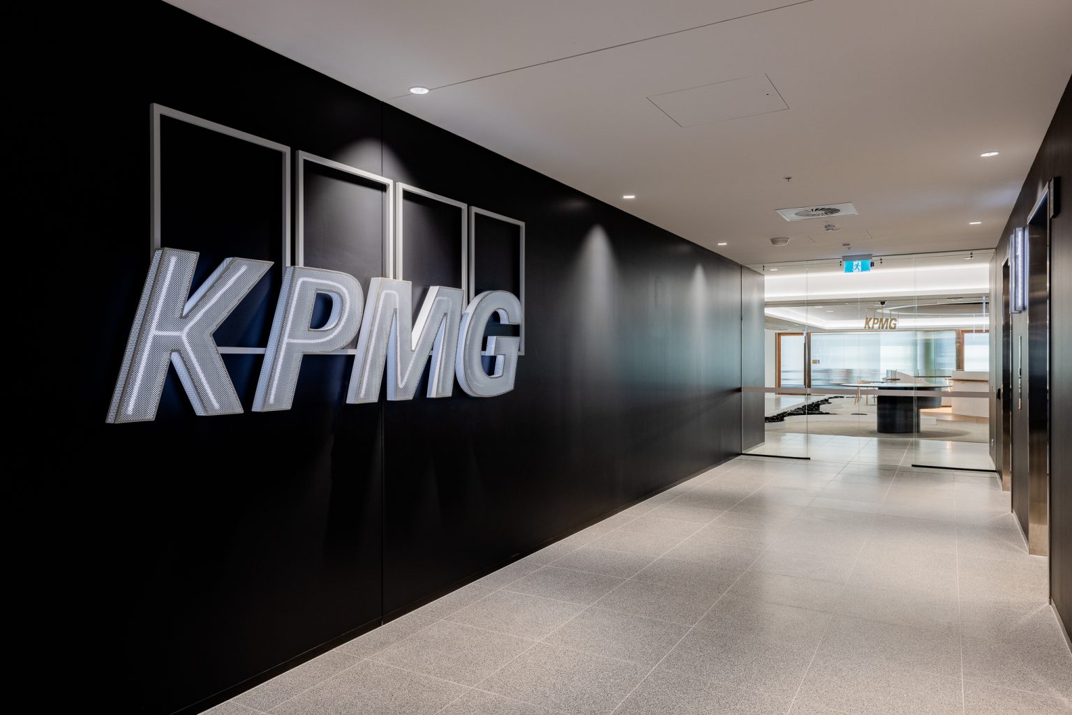 230802_MitchLowePhoto_KPMGAnnSt-10